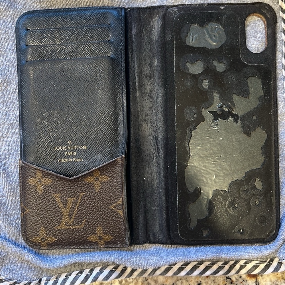 Phone case/cover - Picture 3 of 5